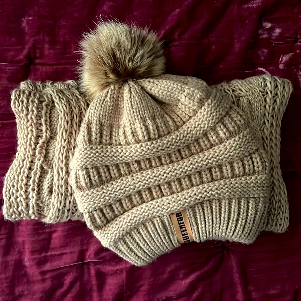 Queenfur Scarf and Hat Set